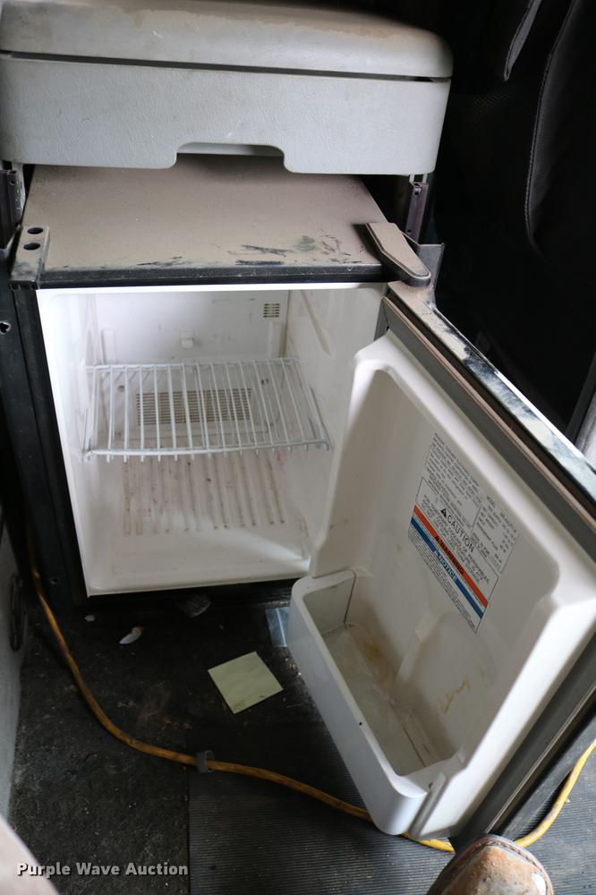 image for item DC3540 2003 Freightliner Century Class ST120 semi truck