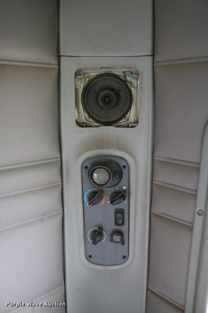 image for item DC3540 2003 Freightliner Century Class ST120 semi truck