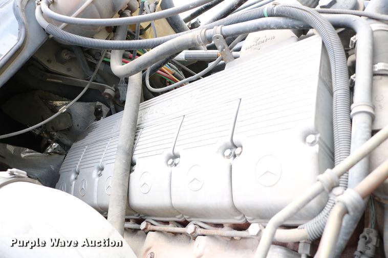 image for item DC3540 2003 Freightliner Century Class ST120 semi truck