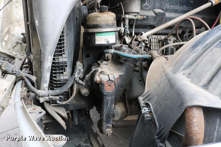 image for item DC3540 2003 Freightliner Century Class ST120 semi truck