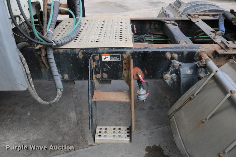 image for item DC3540 2003 Freightliner Century Class ST120 semi truck