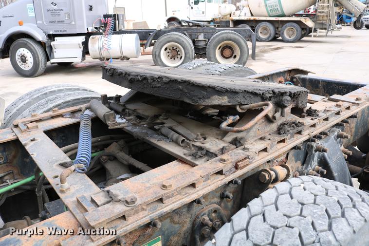 image for item DC3540 2003 Freightliner Century Class ST120 semi truck