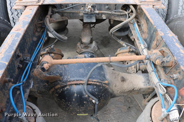 image for item DC3540 2003 Freightliner Century Class ST120 semi truck