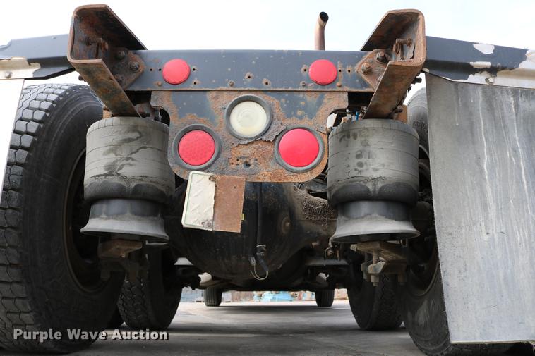 image for item DC3540 2003 Freightliner Century Class ST120 semi truck