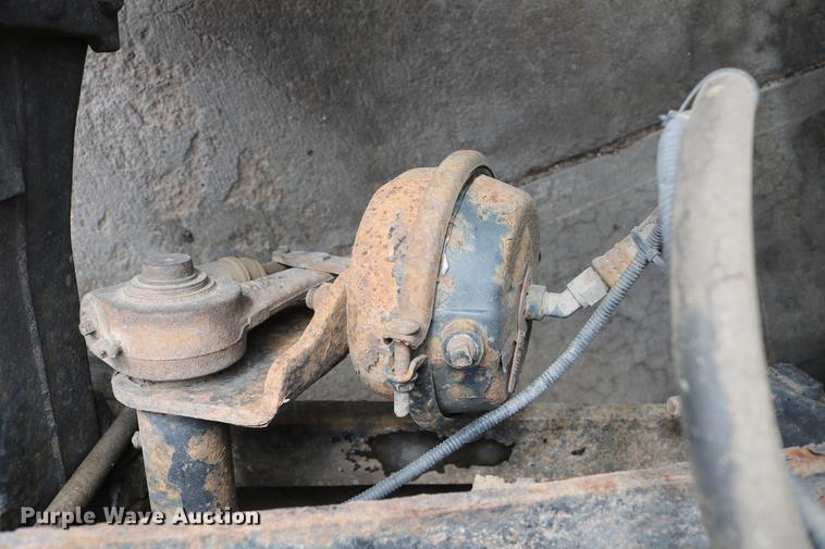 image for item DC3540 2003 Freightliner Century Class ST120 semi truck