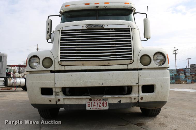 image for item DC3540 2003 Freightliner Century Class ST120 semi truck