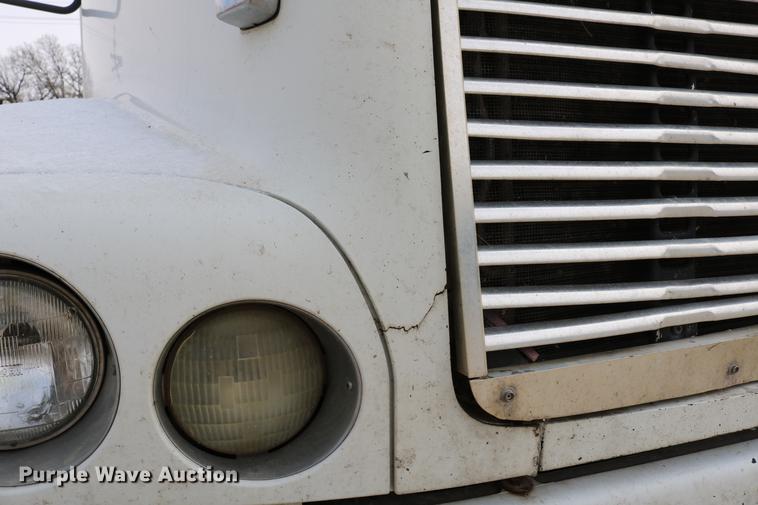 image for item DC3540 2003 Freightliner Century Class ST120 semi truck