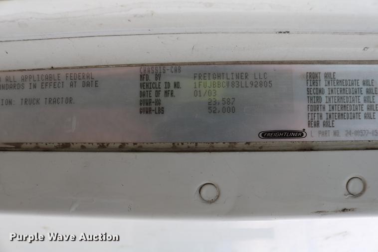 image for item DC3540 2003 Freightliner Century Class ST120 semi truck