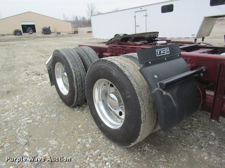 image for item DC4472 2004 Kenworth W900B semi truck