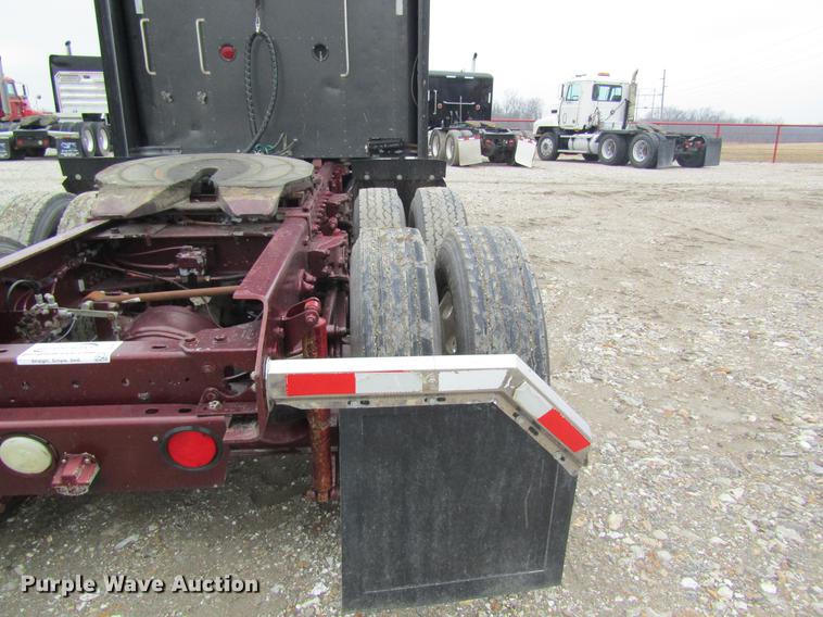 image for item DC4472 2004 Kenworth W900B semi truck