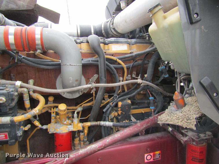 image for item DC4472 2004 Kenworth W900B semi truck