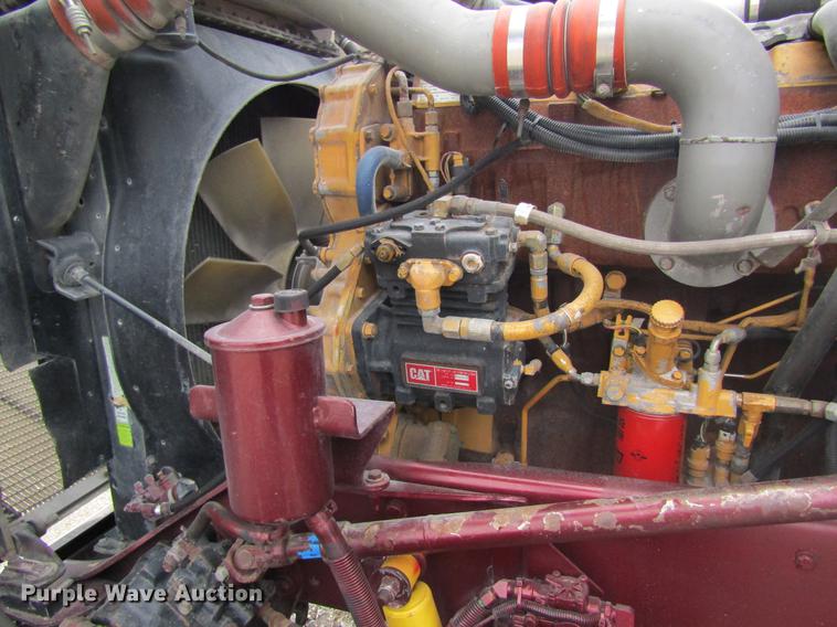 image for item DC4472 2004 Kenworth W900B semi truck