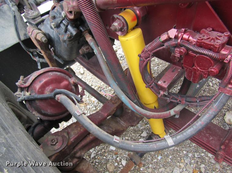 image for item DC4472 2004 Kenworth W900B semi truck