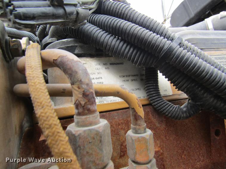 image for item DC4472 2004 Kenworth W900B semi truck