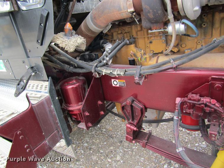 image for item DC4472 2004 Kenworth W900B semi truck