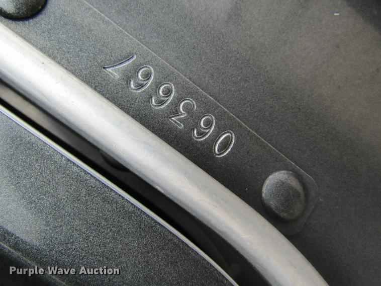 image for item DC4472 2004 Kenworth W900B semi truck