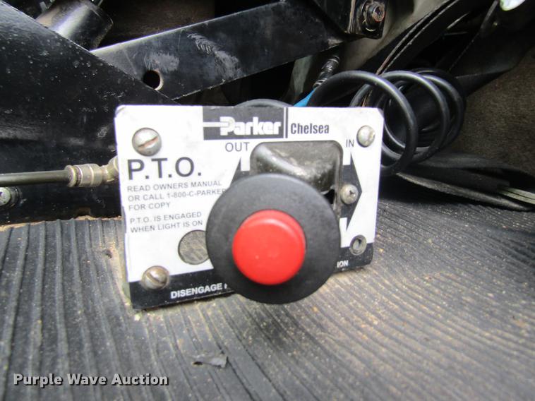 image for item DC4472 2004 Kenworth W900B semi truck