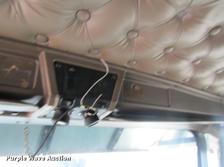 image for item DC4472 2004 Kenworth W900B semi truck