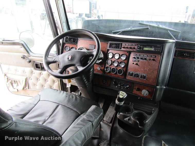 image for item DC4472 2004 Kenworth W900B semi truck