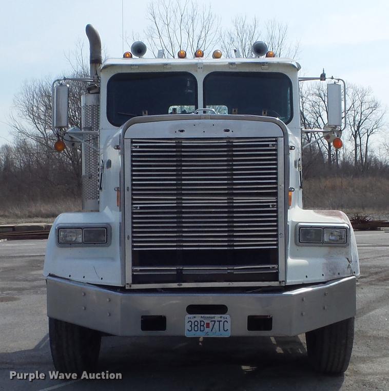 image for item DC7386 1987 Freightliner FLC-64T semi truck