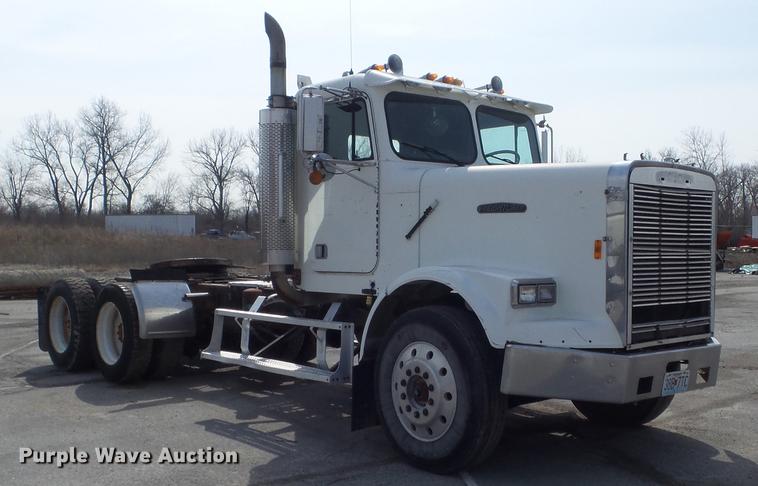 image for item DC7386 1987 Freightliner FLC-64T semi truck