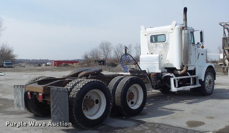 image for item DC7386 1987 Freightliner FLC-64T semi truck