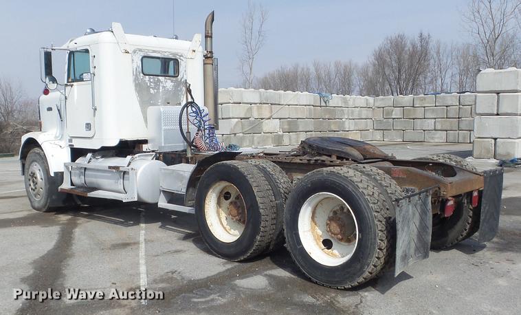 image for item DC7386 1987 Freightliner FLC-64T semi truck