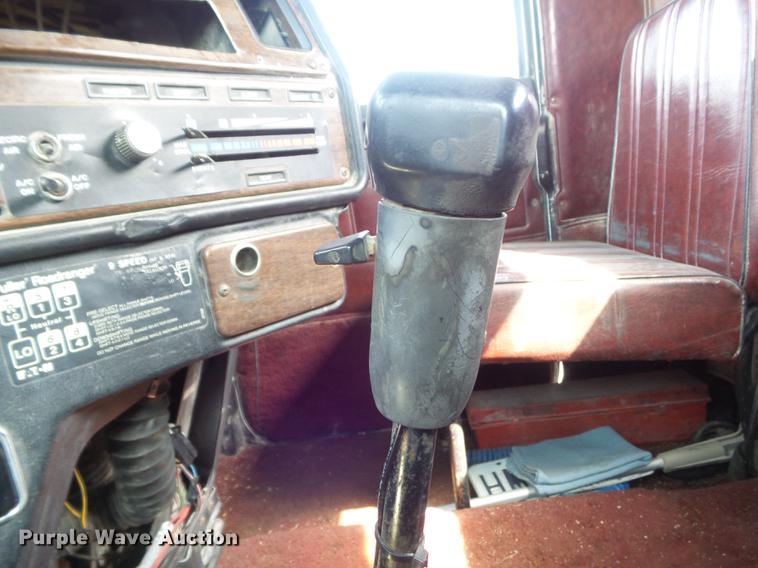 image for item DC7386 1987 Freightliner FLC-64T semi truck