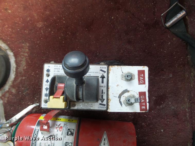 image for item DC7386 1987 Freightliner FLC-64T semi truck