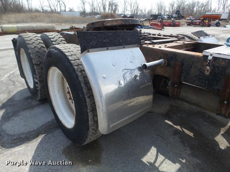 image for item DC7386 1987 Freightliner FLC-64T semi truck