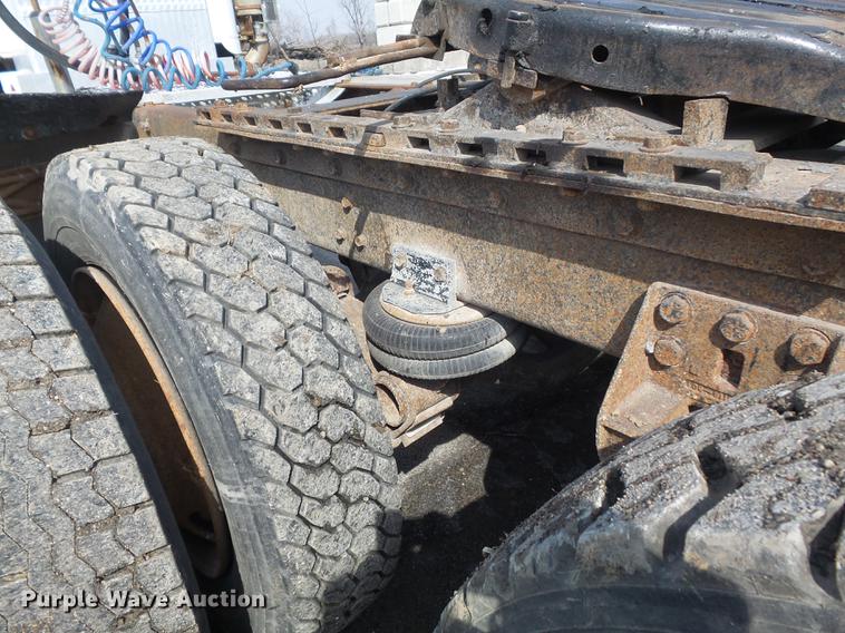 image for item DC7386 1987 Freightliner FLC-64T semi truck