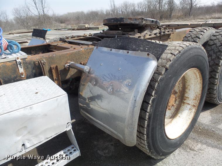 image for item DC7386 1987 Freightliner FLC-64T semi truck