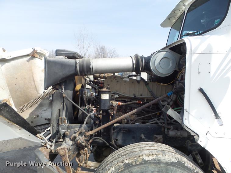 image for item DC7386 1987 Freightliner FLC-64T semi truck