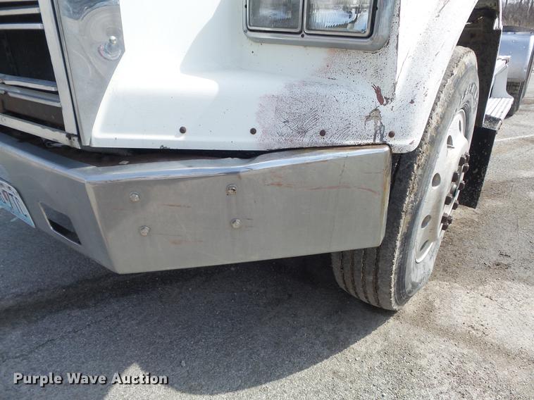 image for item DC7386 1987 Freightliner FLC-64T semi truck