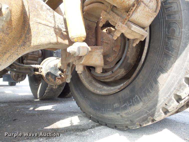 image for item DC7386 1987 Freightliner FLC-64T semi truck