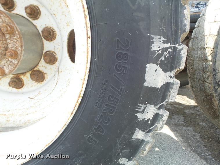 image for item DC7386 1987 Freightliner FLC-64T semi truck