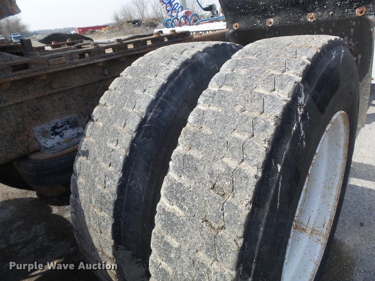 image for item DC7386 1987 Freightliner FLC-64T semi truck