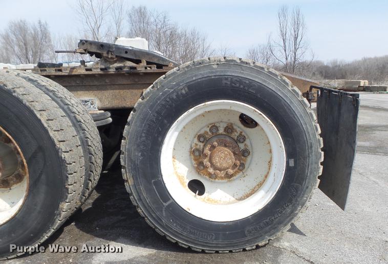 image for item DC7386 1987 Freightliner FLC-64T semi truck