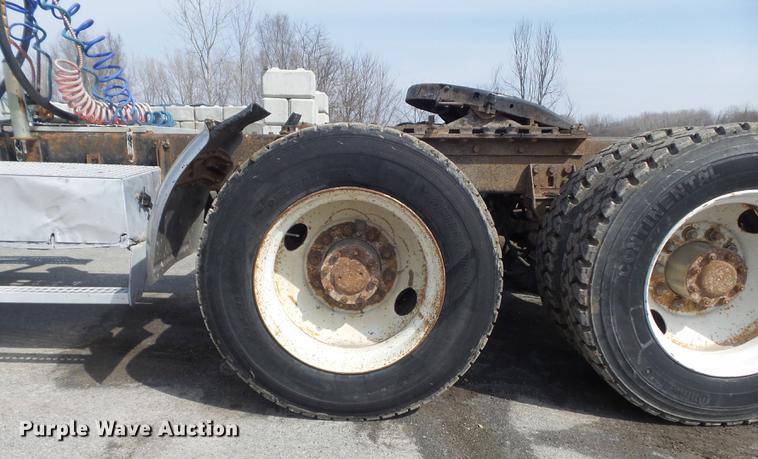 image for item DC7386 1987 Freightliner FLC-64T semi truck