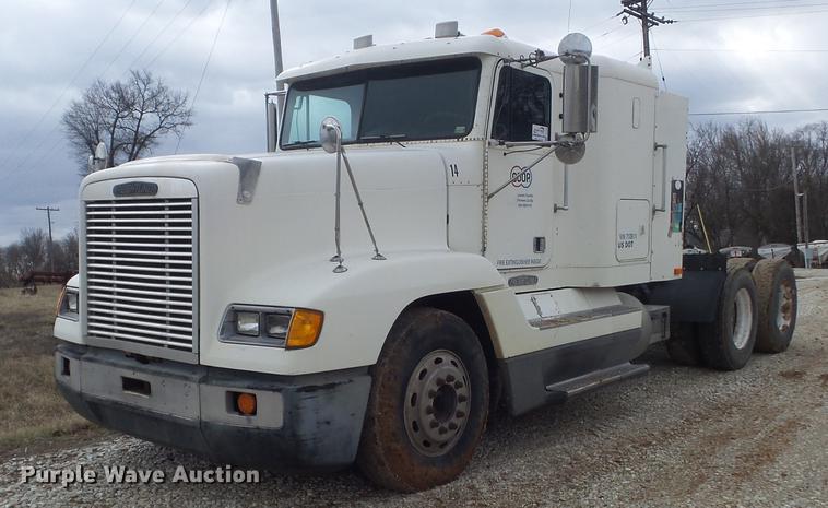 image for item DC7389 1995 Freightliner FLD120 semi truck