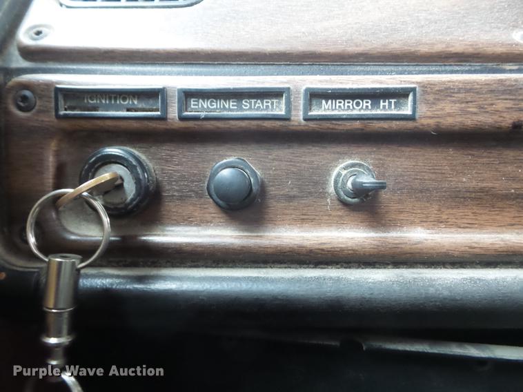 image for item DC7389 1995 Freightliner FLD120 semi truck