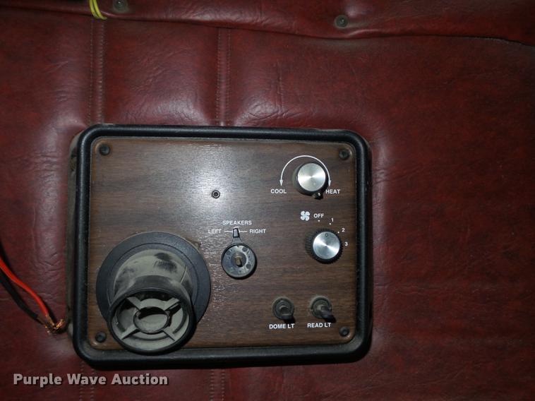 image for item DC7389 1995 Freightliner FLD120 semi truck