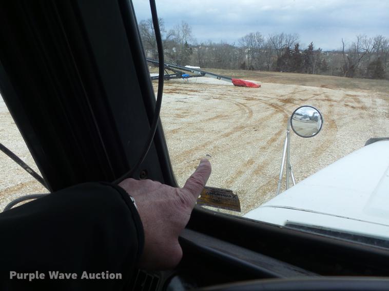 image for item DC7389 1995 Freightliner FLD120 semi truck