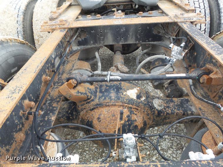 image for item DC7389 1995 Freightliner FLD120 semi truck