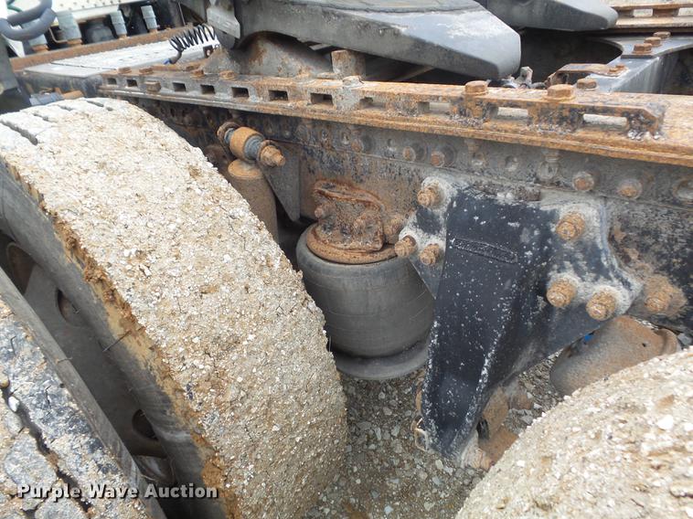 image for item DC7389 1995 Freightliner FLD120 semi truck