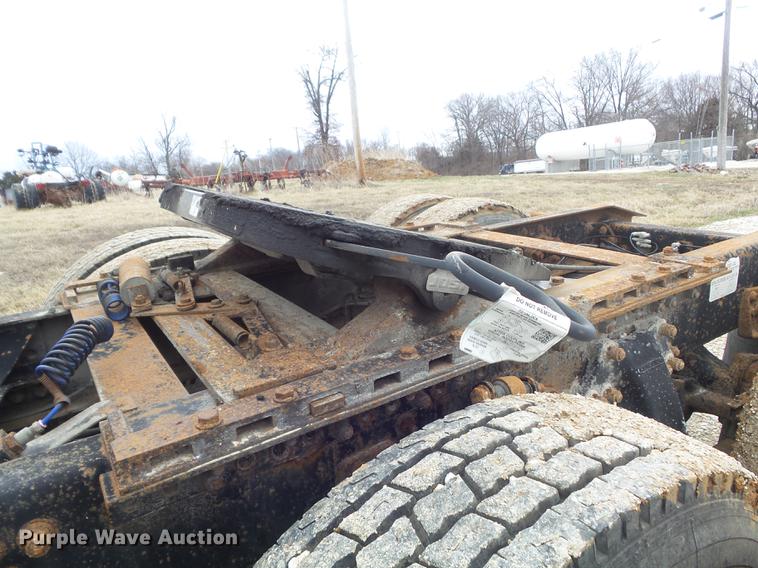 image for item DC7389 1995 Freightliner FLD120 semi truck