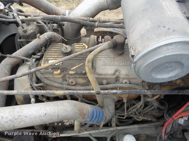 image for item DC7389 1995 Freightliner FLD120 semi truck