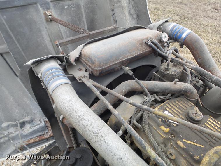 image for item DC7389 1995 Freightliner FLD120 semi truck