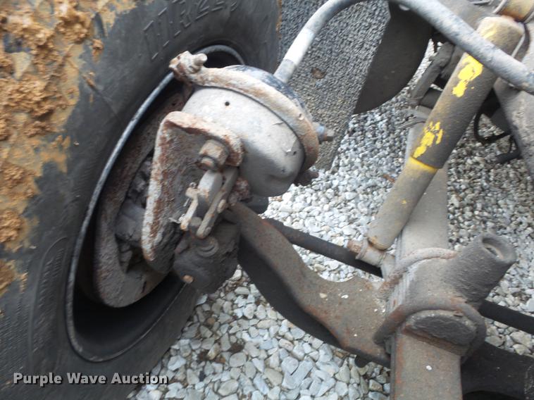 image for item DC7389 1995 Freightliner FLD120 semi truck