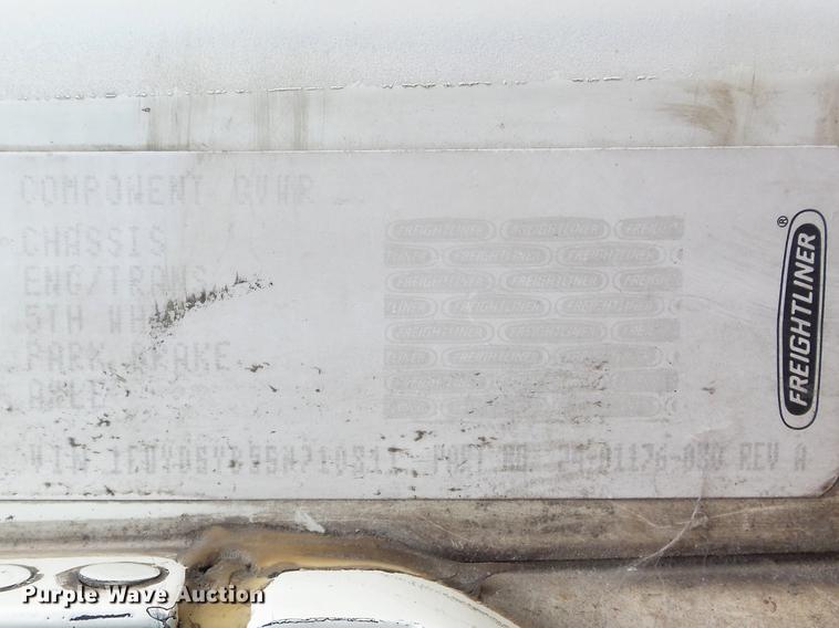 image for item DC7389 1995 Freightliner FLD120 semi truck